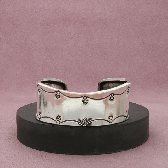 navajo sterling silver j wright vintage stamped cuff bracelet size 6.25in - Picture 1 of 3
